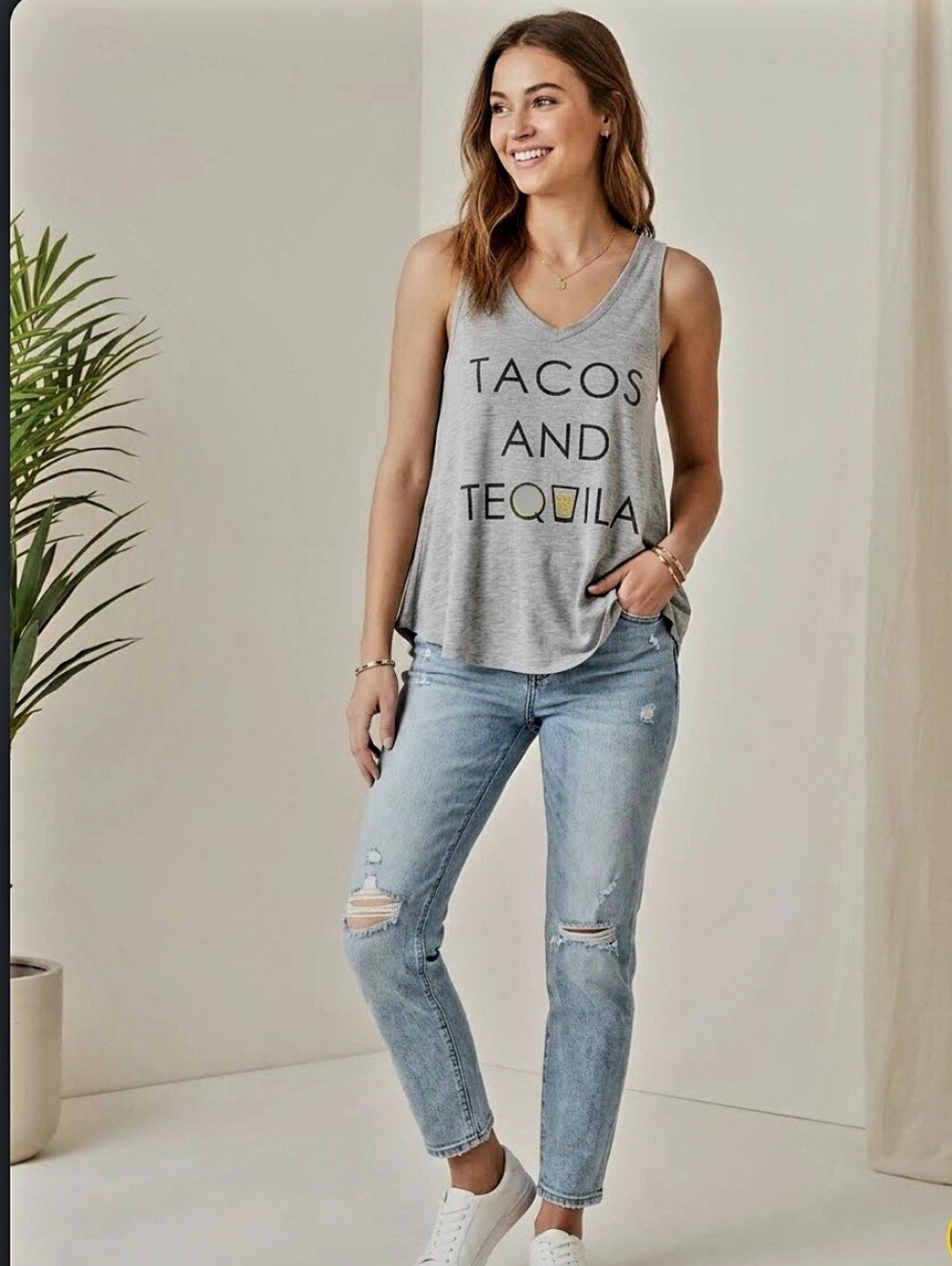 Zoe + Live Tacos and Tequila Gray V-Neck Tank Top Size Small